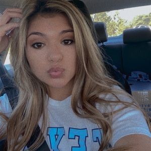 Meet your Posher, Vanessa